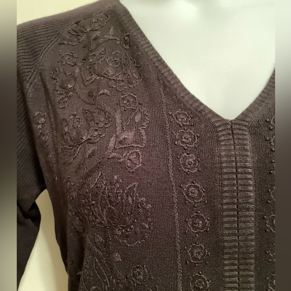 Embroidered Sweater - Picture 5 of 9